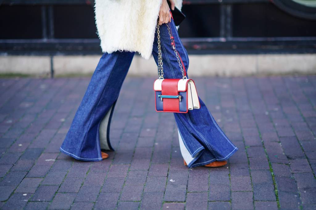 4 formas de usar a elegante calça flare