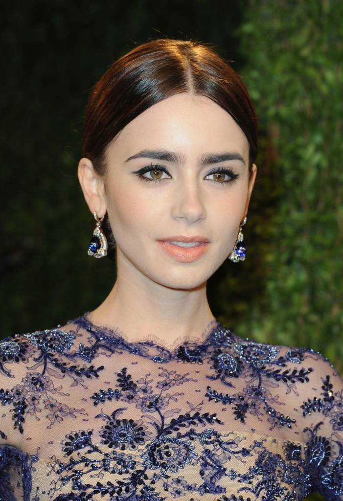 Lily Collins Oscar 2013