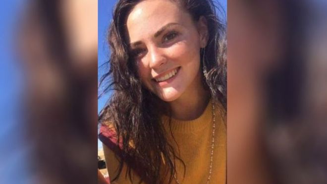 A jovem: morte por asfixia