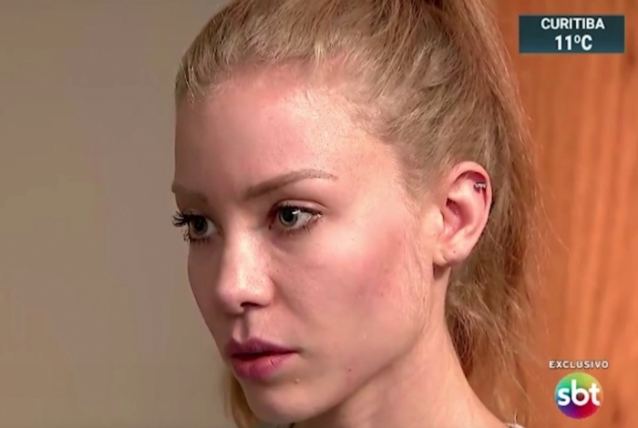 Najila entra na Justiça contra ex-marido