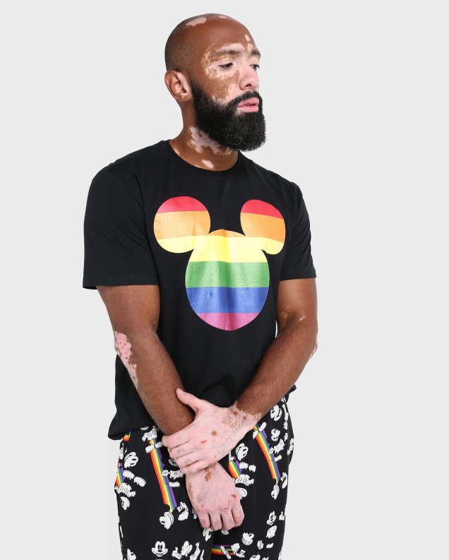 Camiseta Malha Mickey Disney Coleção Pride, Riachuelo - R$ 49,90