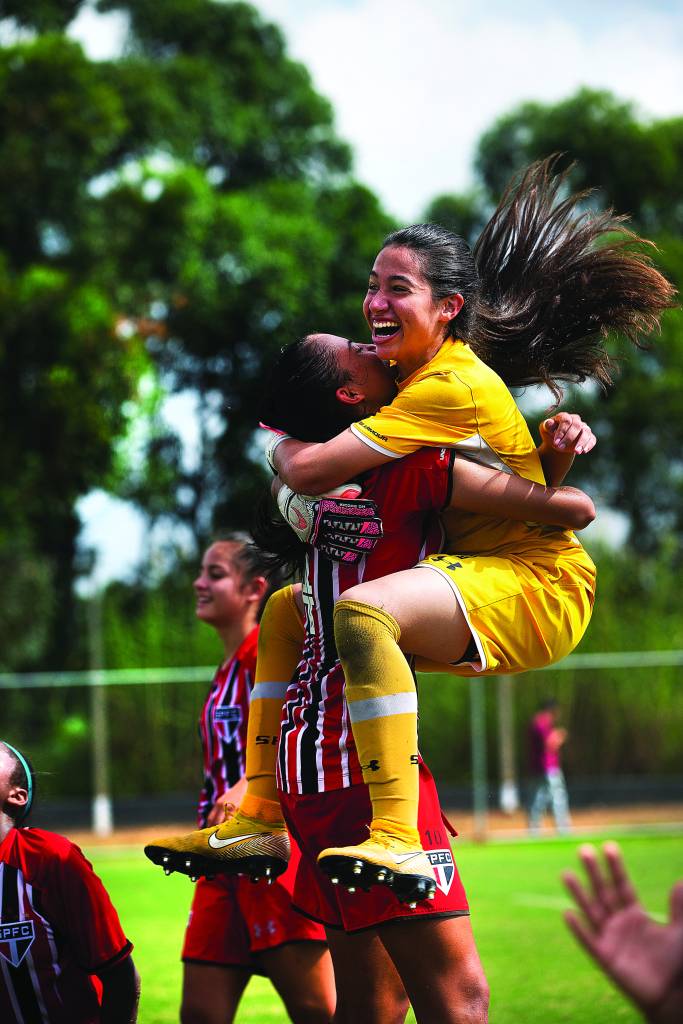 FUTEBOL FEMININO