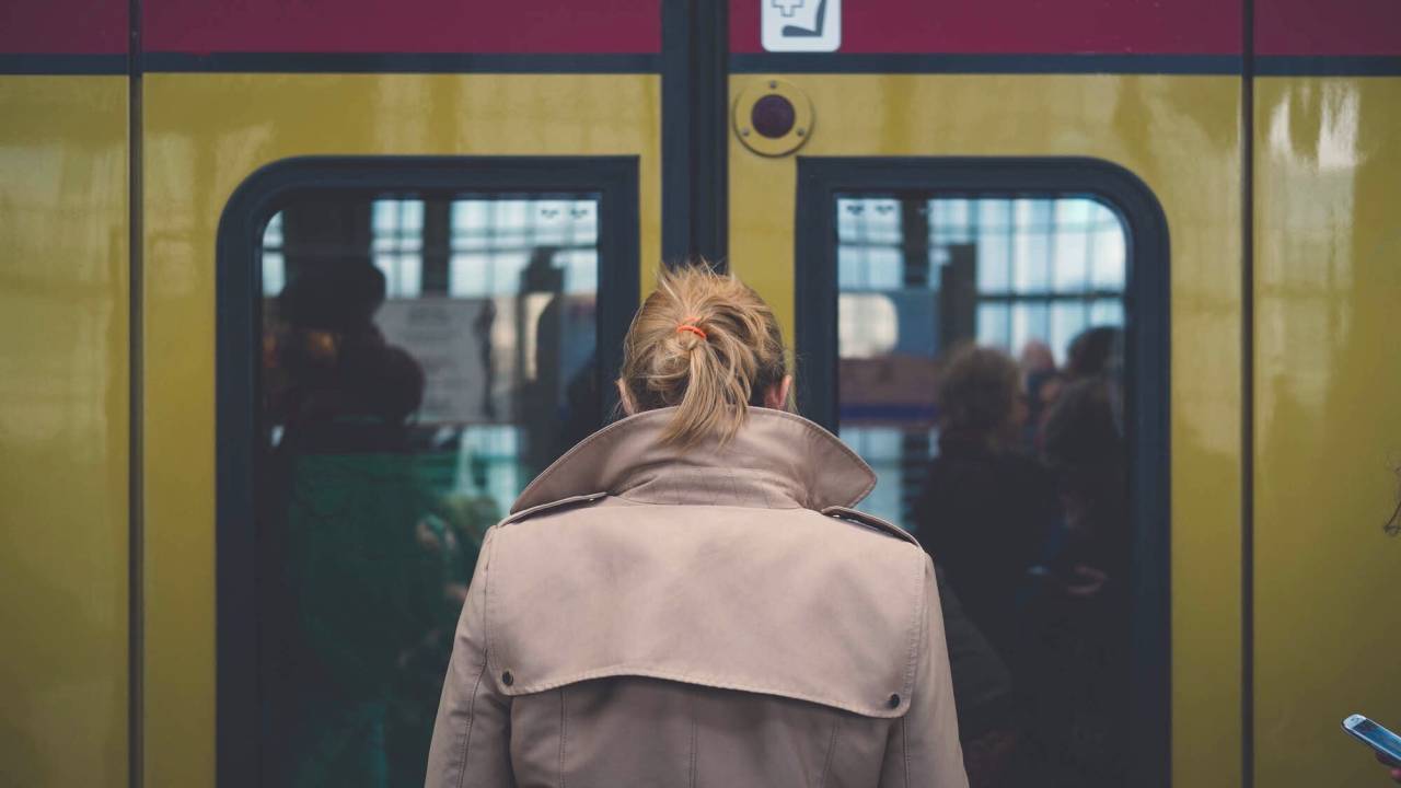 97% das mulheres já foram vítimas de assédio em meios de transporte