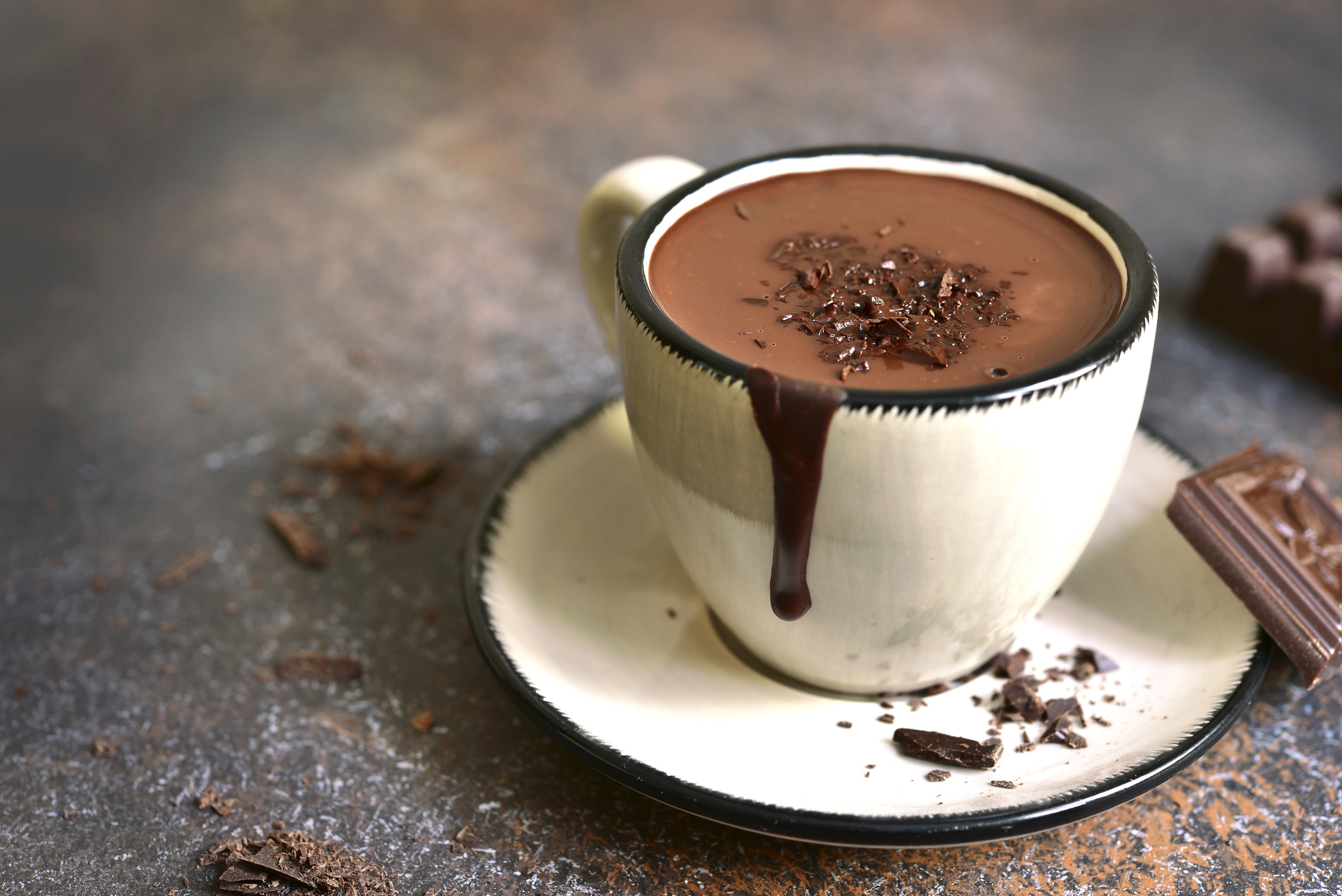 Горячий кофе. Поздравления с днем горячего шоколада. Праздник день горячего шоколада. День горячего какао. День горячего шоколада 31 января.