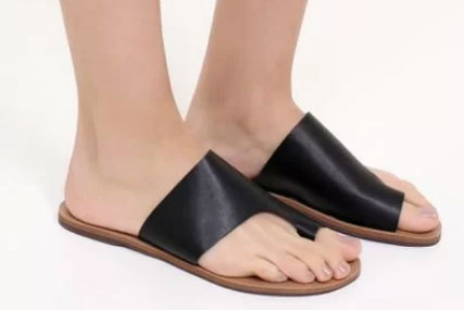 Alerta tendência: a sandália de verão queridinha das famosas