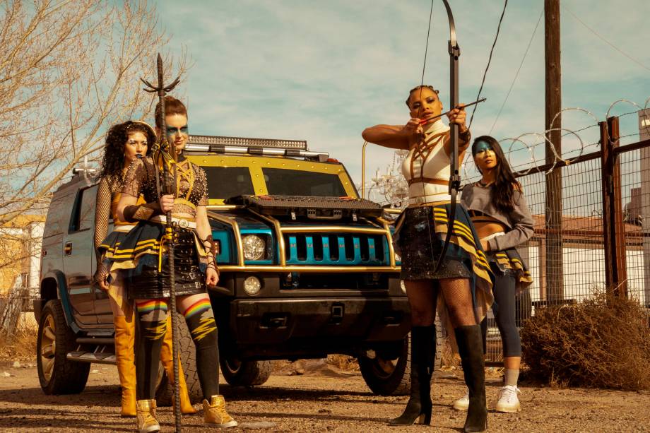 <strong>Daybreak (estreia em 24/10/2019): </strong>Em busca da namorada desaparecida após um desastre nuclear, Josh, de 17 anos, enfrenta zumbis, gangues e muito mais em um nada admirável mundo novo. <strong>Daybreak (estreia em 24/10/2019): </strong>Em busca da namorada desaparecida após um desastre nuclear, Josh, de 17 anos, enfrenta zumbis, gangues e muito mais em um nada admirável mundo novo.