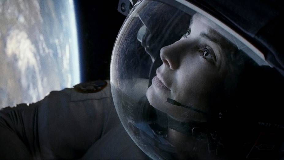 <strong>Gravidade (estreia em 01/10/2019): </strong>Após um acidente, um astronauta e uma engenheira biomédica ficam isolados no espaço sem comunicação com a Terra. Filme vencedor de 7 Oscars, com Sandra Bullock. <strong>Gravidade (estreia em 01/10/2019): </strong>Após um acidente, um astronauta e uma engenheira biomédica ficam isolados no espaço sem comunicação com a Terra. Filme vencedor de 7 Oscars, com Sandra Bullock.