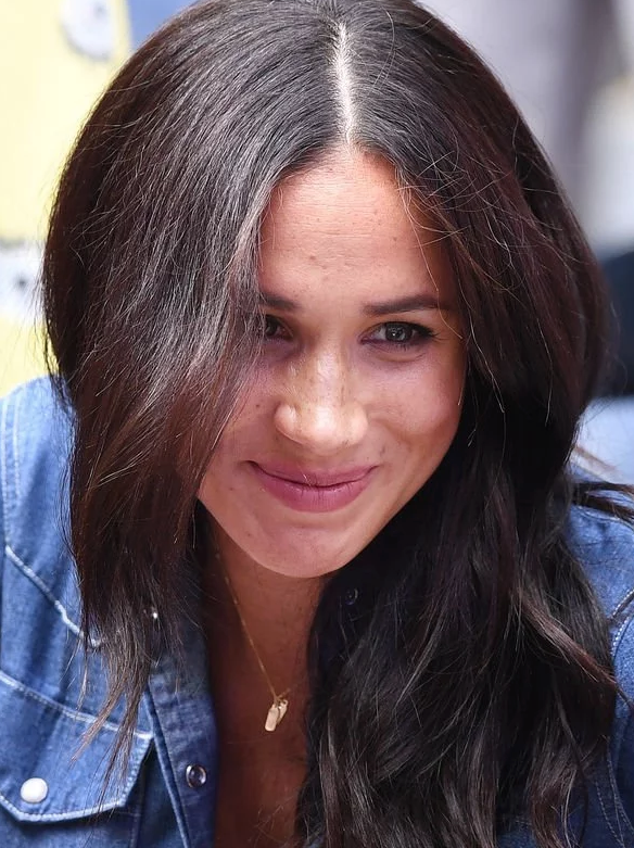 meghan-markle-colar