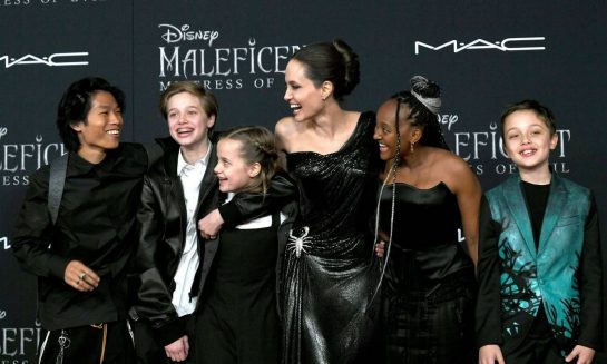 filha de Angelina Jolie lança coleção de jóias filha de Angelina Jolie lança coleção de jóias