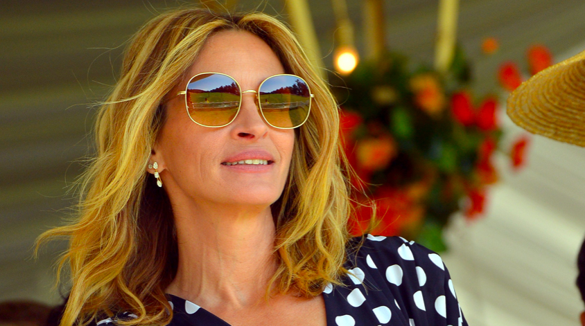 Julia Roberts homenageia Um Linda Mulher em jogo de polo