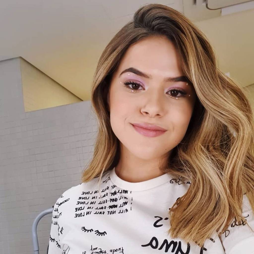 Maisa responde comentário de pedófilo na internet