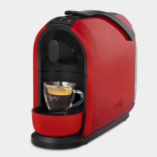 <a href="https://www.camicado.com.br/cafeteira-eletrica-mimo-vermelha-escarlate-127v-tres-coracoes/p/000000000000040292">Cafeteira Elétrica Mimo Vermelha Escarlate 127V Três Corações</a> - 399,90 reais <a href="https://www.camicado.com.br/cafeteira-eletrica-mimo-vermelha-escarlate-127v-tres-coracoes/p/000000000000040292">Cafeteira Elétrica Mimo Vermelha Escarlate 127V Três Corações</a> - 399,90 reais