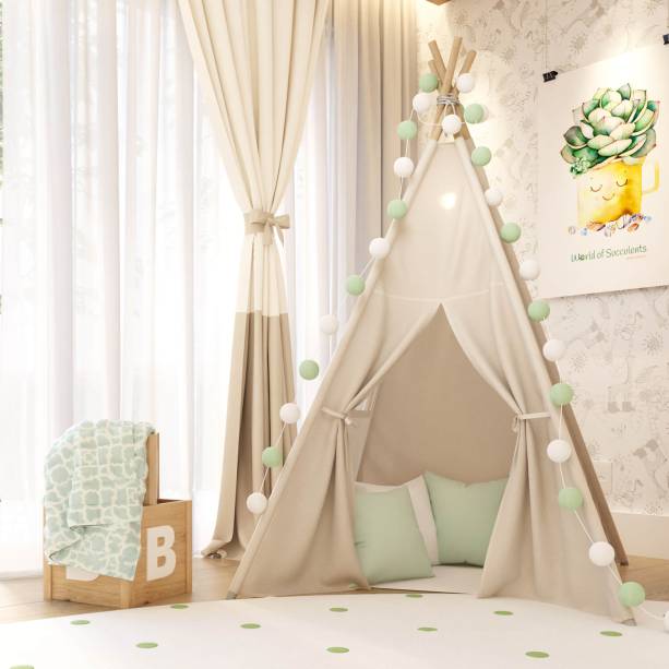 Cabana infantil, de pínus e algodão cru. <a href="https://www.graodegente.com.br/cabanas-e-tendas/cabana-quarto-de-bebe-bege?gclid=EAIaIQobChMI5-f8qMXq3QIVhoWRCh2_8gY1EAkYAiABEgILWPD_BwE" target="_blank" rel="noopener">Grão de Gente</a>, R$ 235,62