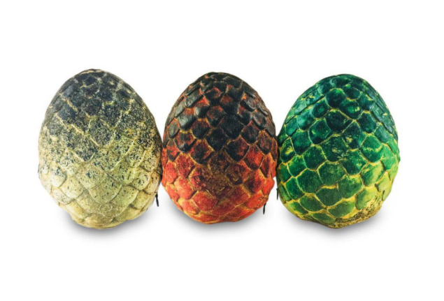 Almofadas Kit Mini Ovos Dragão Game Of Thrones, 100% poliéster. <a href="https://www.submarino.com.br/produto/55895752/kit-mini-ovos-dragao-3-mini-almofadas-game-of-thrones-got-geek-nerd?WT.srch=1&acc=d47a04c6f99456bc289220d5d0ff208d&epar=bp_pl_00_go_g35183&gclid=EAIaIQobChMI3cbn3d-i4QIViICRCh1aMwdbEAkYAiABEgLMGfD_BwE&i=59727ea6eec3dfb1f88087b1&o=5c8d6c946c28a3cb5086ec25&opn=XMLGOOGLE&sellerId=20310682000146" target="_blank" rel="noopener">Submarino</a>, R$ 149,90 o kit com três Almofadas Kit Mini Ovos Dragão Game Of Thrones, 100% poliéster. <a href="https://www.submarino.com.br/produto/55895752/kit-mini-ovos-dragao-3-mini-almofadas-game-of-thrones-got-geek-nerd?WT.srch=1&acc=d47a04c6f99456bc289220d5d0ff208d&epar=bp_pl_00_go_g35183&gclid=EAIaIQobChMI3cbn3d-i4QIViICRCh1aMwdbEAkYAiABEgLMGfD_BwE&i=59727ea6eec3dfb1f88087b1&o=5c8d6c946c28a3cb5086ec25&opn=XMLGOOGLE&sellerId=20310682000146" target="_blank" rel="noopener">Submarino</a>, R$ 149,90 o kit com três