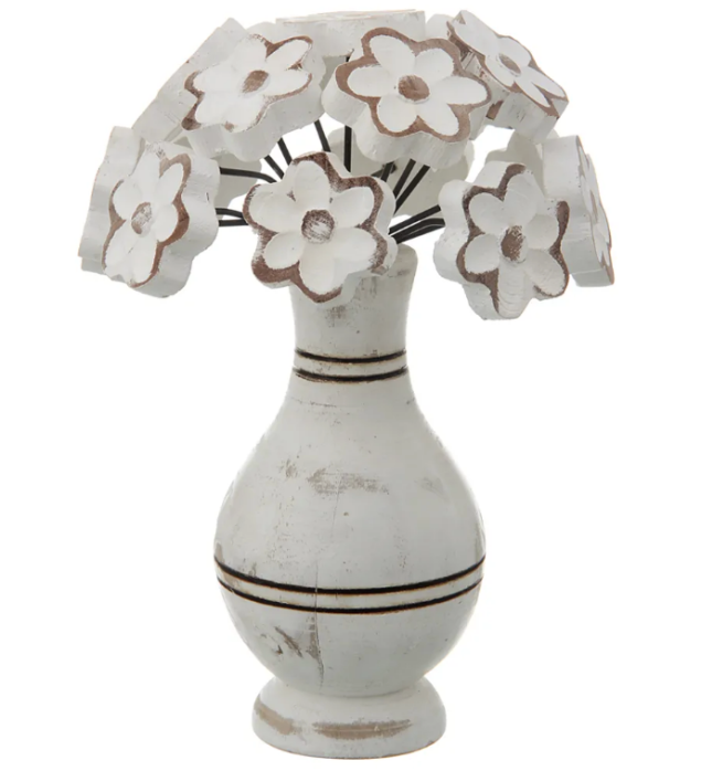 Adorno vaso de madeira maciça, com 21 cm de altura. <a href="https://www.tokstok.com.br/adorno-vaso-branco-natural-florida/p" target="_blank" rel="noopener">Tok&Stok</a>, R$ 69,90 Adorno vaso de madeira maciça, com 21 cm de altura. <a href="https://www.tokstok.com.br/adorno-vaso-branco-natural-florida/p" target="_blank" rel="noopener">Tok&Stok</a>, R$ 69,90
