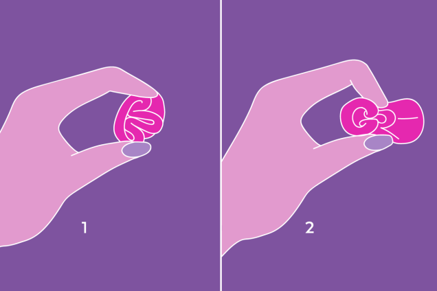 Dobra Lábia, fazendo uma pinça com os dedos, segure um trecho da borda e o insira para dentro, envolvendo-o. Dobra Lábia, fazendo uma pinça com os dedos, segure um trecho da borda e o insira para dentro, envolvendo-o.