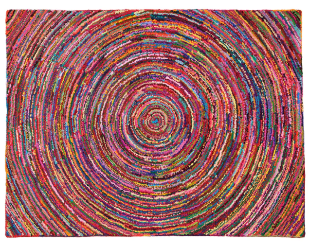 Tapete Dizzy, de algodão, 1,50 x 2 m. <a href="https://www.tokstok.com.br/tapete-1-50-x-2-m-multicor-dizzy/p" target="_blank" rel="noopener">Tok & Stok</a>, R$ 1399