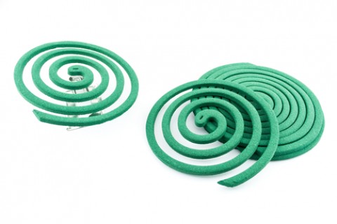 O espiral vem com suporte e basta acender a ponta - ele queima sem chamas e a fumaça repele os mosquitos. <a href="https://www.google.com/shopping/product/8970719024706248796?lsf=seller:101617997,store:14283101612397542145&prds=oid:15202440542407719002&q=espiral+mosquito&hl=pt-BR&ei=bzQaXN66Esy2wATpybLYAg&lsft=gclid:EAIaIQobChMIvcnh1O2r3wIVhQeRCh3YWgEEEAQYAyABEgJSjPD_BwE" target="_blank" rel="noopener">Leroy Merlin</a>, R$ 4,99 O espiral vem com suporte e basta acender a ponta - ele queima sem chamas e a fumaça repele os mosquitos. <a href="https://www.google.com/shopping/product/8970719024706248796?lsf=seller:101617997,store:14283101612397542145&prds=oid:15202440542407719002&q=espiral+mosquito&hl=pt-BR&ei=bzQaXN66Esy2wATpybLYAg&lsft=gclid:EAIaIQobChMIvcnh1O2r3wIVhQeRCh3YWgEEEAQYAyABEgJSjPD_BwE" target="_blank" rel="noopener">Leroy Merlin</a>, R$ 4,99