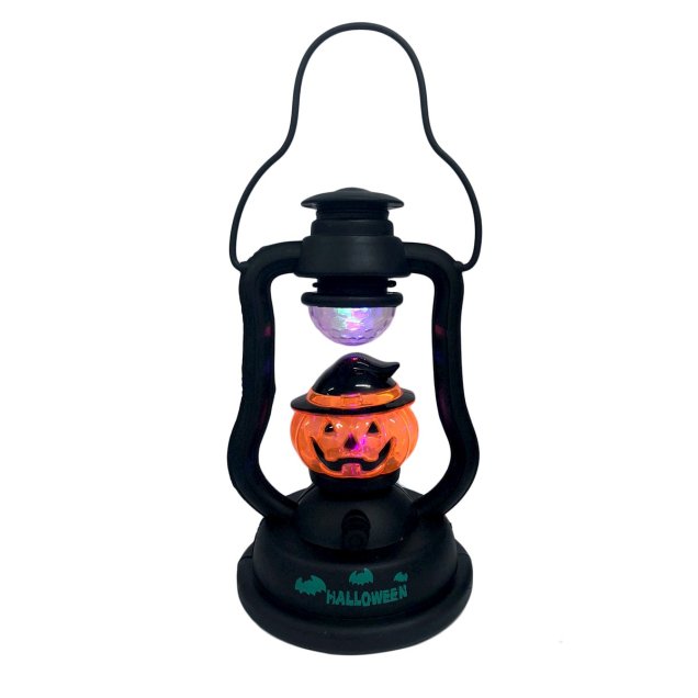 Lampião Halloween, de plástico, 12 x 21 cm, funciona com pilhas (não inclusas).<a href="https://www.maxfesta.com.br/lampiao-halloween-29180/p?cc=236" target="_blank" rel="noopener"> Max Festa</a>, R$ 29,90