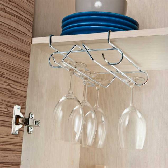 Organizador de Taças para Encaixar no Armário, de aço, nas medidas 28 x 20 x 7 cm. <a href="https://yru.com.br/loja2/produto/organizador-de-tacas-para-encaixar-no-armario/" target="_blank" rel="noopener">Yru</a>, R$ 44,90 Organizador de Taças para Encaixar no Armário, de aço, nas medidas 28 x 20 x 7 cm. <a href="https://yru.com.br/loja2/produto/organizador-de-tacas-para-encaixar-no-armario/" target="_blank" rel="noopener">Yru</a>, R$ 44,90