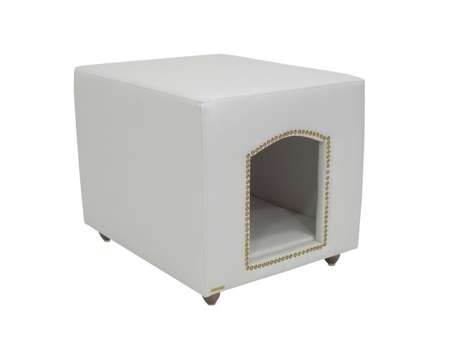 Pufe Casinha Luxor Decor, com fundo removível e medidas de 50 x 50 x 62 cm. <a href="https://www.pequenochic.com.br/camas1/camas-e-sofas-joy-pet-design/casinha-luxor-decor-com-fundo-removivel-joy-pet-design-facto-dunas/" target="_blank" rel="noopener">Pequeno Chic</a>, R$ 998,90 Pufe Casinha Luxor Decor, com fundo removível e medidas de 50 x 50 x 62 cm. <a href="https://www.pequenochic.com.br/camas1/camas-e-sofas-joy-pet-design/casinha-luxor-decor-com-fundo-removivel-joy-pet-design-facto-dunas/" target="_blank" rel="noopener">Pequeno Chic</a>, R$ 998,90