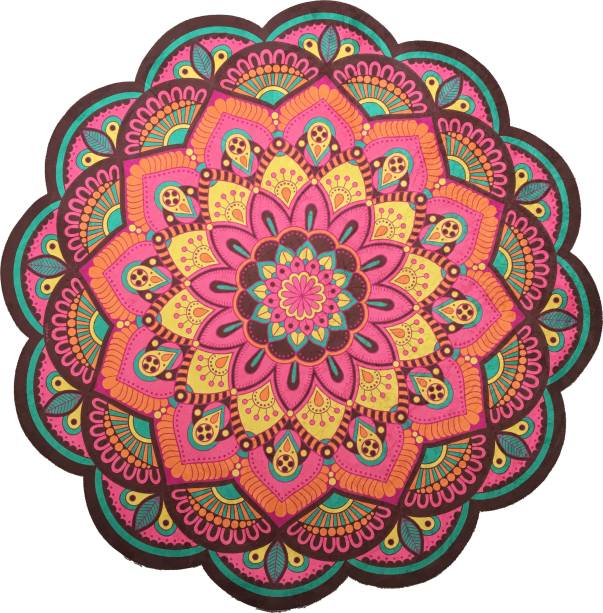 Tapete Mandala Multicolor, de veludo, com 1,40 m de diâmetro. <a href="https://www.elo7.com.br/tapete-mandala-multicolor/dp/B6C8E4?pp=1&pn=1&nav=sch_pd_sr_1_1&qrid=QhyyBA6OPs3x#dmcl=0&dsab=0&hpa=0&pso=up&ps2=1&hsv=1&pcpe=1&nis=0&ucrq=1&npc=0&supc=1&smk=0&df=d&rps=0&uct=0&rhpv=1&srm=0&ssl=0&sew=1&ccil=0&sms=0&spc=1&staa=0&smsm=0&usb=1&ses=1&sei=1&suf=0&smps=0&rfn=0&sedk=1&sewb=1&sac=0&uso=o&smc=1&hsn=0&dccs=0&sum=0&sep=1&dpch=1&cpr=0&secpl=1&col=b&inp=0&sed=1" target="_blank" rel="noopener">Elo 7 (Gantavya.br)</a>, R$ 257,50