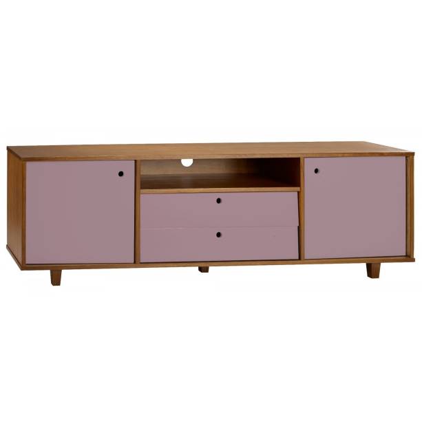 Rack Vintage, da Máxima Móveis, de MDF e madeira maciça, nas medidas 1,80 x 0,40 x 0,58 m. <a href="https://www.magazineluiza.com.br/rack-para-tv-2-portas-e-2-gavetas-vintage-364-nogal-lilas-maxima-moveis/p/6525642/mo/racm/" target="_blank" rel="noopener">Magazine Luiza</a>, R$ 1519,90