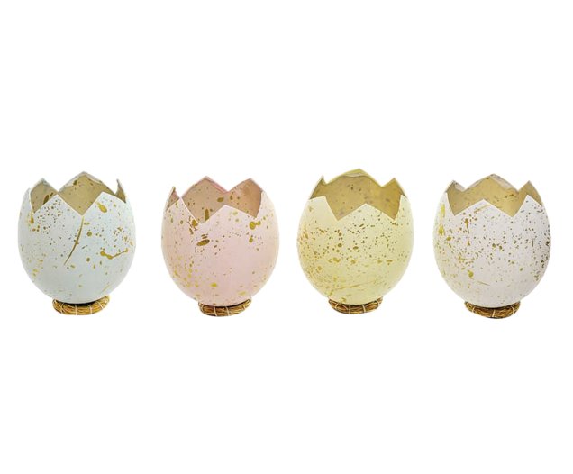 Jogo de Adornos Ovos Quebrados, de plástico (19 x  11 cm cada). Westwing, R$ 179,90