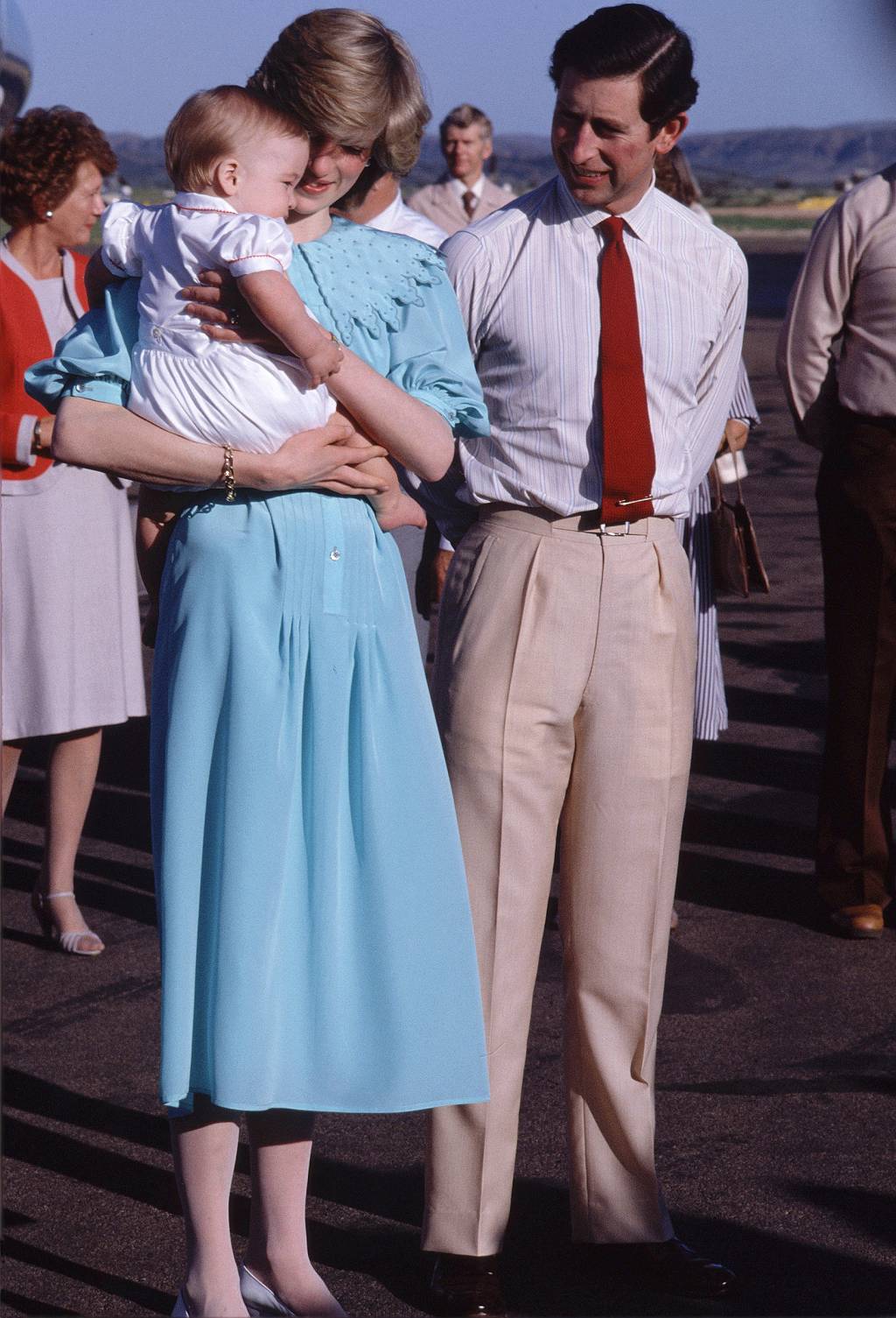 Princesa Diana, príncipe Charles e William, em 1983 Princesa Diana, príncipe Charles e William, em 1983