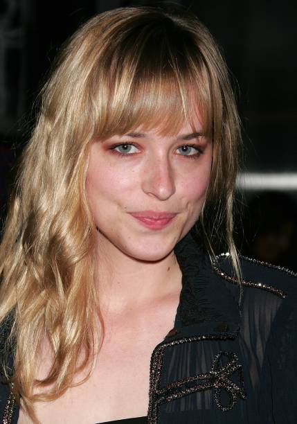 <strong>Março de 2008</strong> - Loiro claro, comprimento longo e franjinha cheia. <strong>Março de 2008</strong> - Loiro claro, comprimento longo e franjinha cheia.