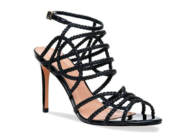Sandália de verniz, <strong>Corello</strong>, R$ 370 Sandália de verniz, <strong>Corello</strong>, R$ 370