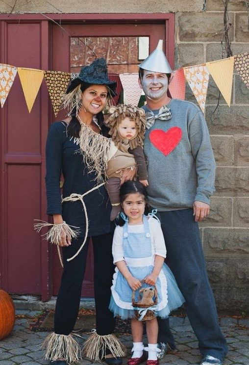 Fantasia de família para Halloween - O Mágico de Oz