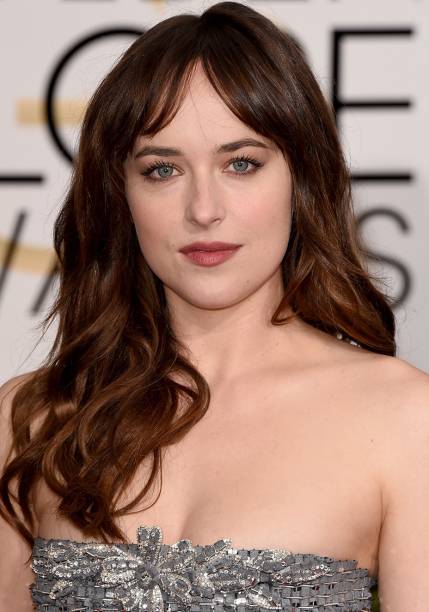 <strong>Janeiro de 2015</strong> - Castanho chocolate com franja curtinha e volume poderoso. <strong>Janeiro de 2015</strong> - Castanho chocolate com franja curtinha e volume poderoso.