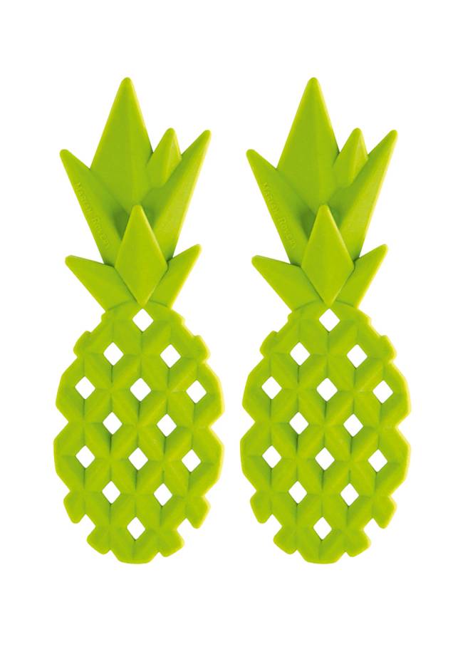 Brincos de resina,<strong> Mariah Rovery</strong>, R$ 198 Brincos de resina,<strong> Mariah Rovery</strong>, R$ 198