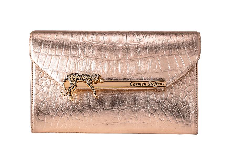 Clutch de couro, <strong>Carmen Steffens</strong>, R$ 600