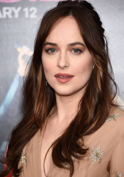 <strong>Fevereiro de 2016</strong> - Com megahair castanho e mechas mais claras. <strong>Fevereiro de 2016</strong> - Com megahair castanho e mechas mais claras.