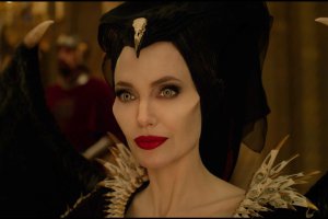 Angelina Jolie como Malévola