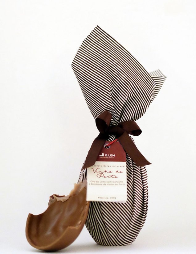 De chocolate belga com ganache de vinho do porto. R$ 89,90 com 250g, da <strong>B.Lém Portuguese Bakery</strong> <a href="https://www.blembakery.com"><span style="color: #1155cc;">https://www.blembakery.com</span></a>