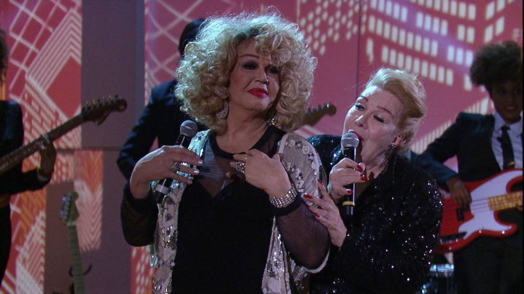 Leandra Leal conta história de travestis brasileiras como Rogéria