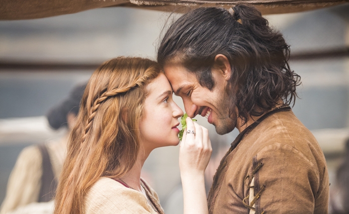 Veja a primeira foto do casamento de Amália e Afonso em “Deus Salve o Rei”