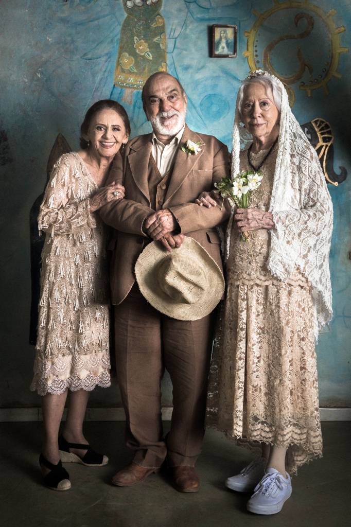 O Outro Lado do Paraíso Álbum de família – Caetana (Laura Cardoso),  Mercedes  (Fernanda Montenegro) e  Josafá (Lima Duarte)