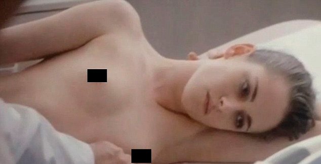 3e19b82c00000578-4296698-nude_ambition_kristen_stewart_26_can_be_seen_stripping_off_to_ba-a-91_14890561916961