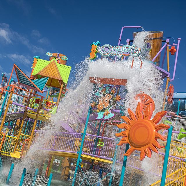 Saiba como é o primeiro parque aquático certificado para receber autistas