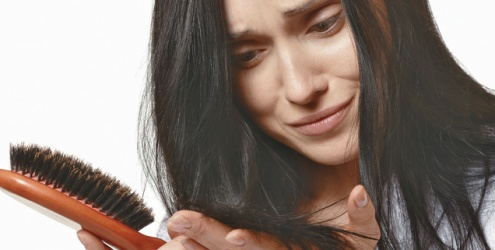 Alisamento de cabelo exige cuidados após o procedimento