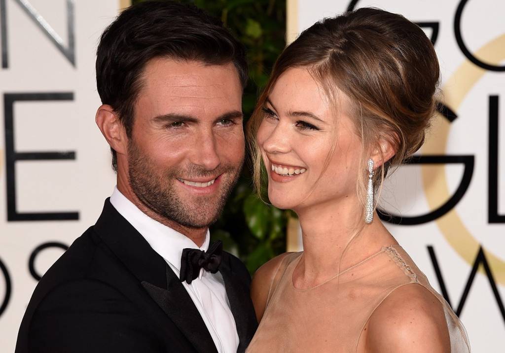 Adam Levine e Behati Prinsloo estão esperando o primeiro filho