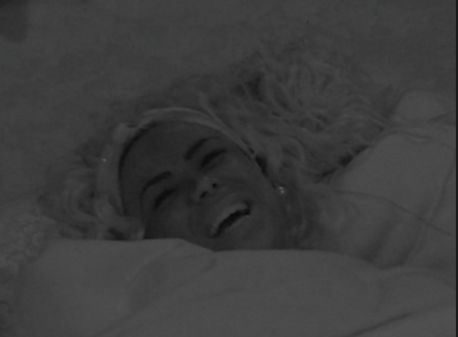 Rindo, Adélia confessa que maltratava animais e gera revolta nas redes sociais