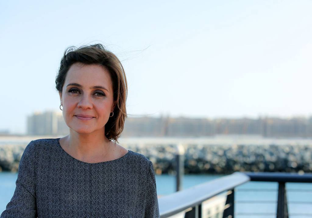 Adriana Esteves fala sobre casamento, ciúme, filhos e o novo papel na TV