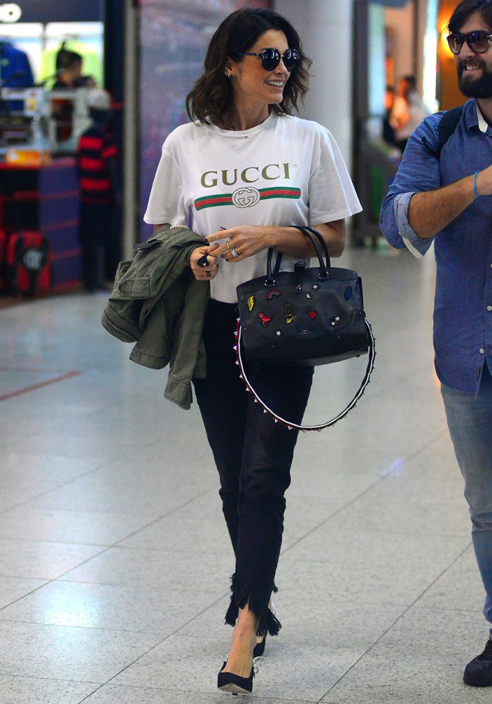agnews_foto_flavia_alessandra_embarca_no_aeroporto_santos_dumont_no_rio_de_janeiro_exclusiva_20170518_1141_g