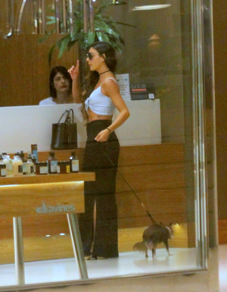 Isis Valverde look