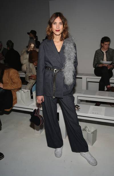 Alexa Chung no desfile de Noon By Noor